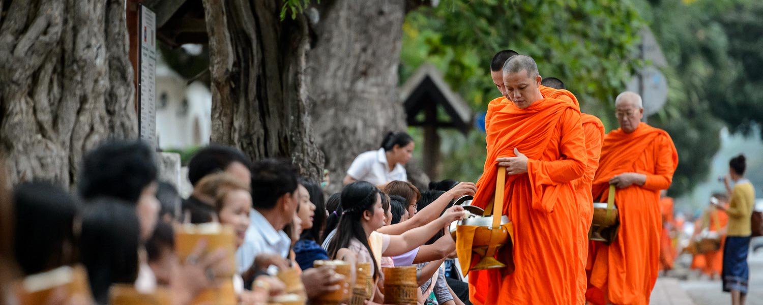 takbat-luang-prabang-laos_185487ef-de59-4f5e-85c0-125865f4a4b8