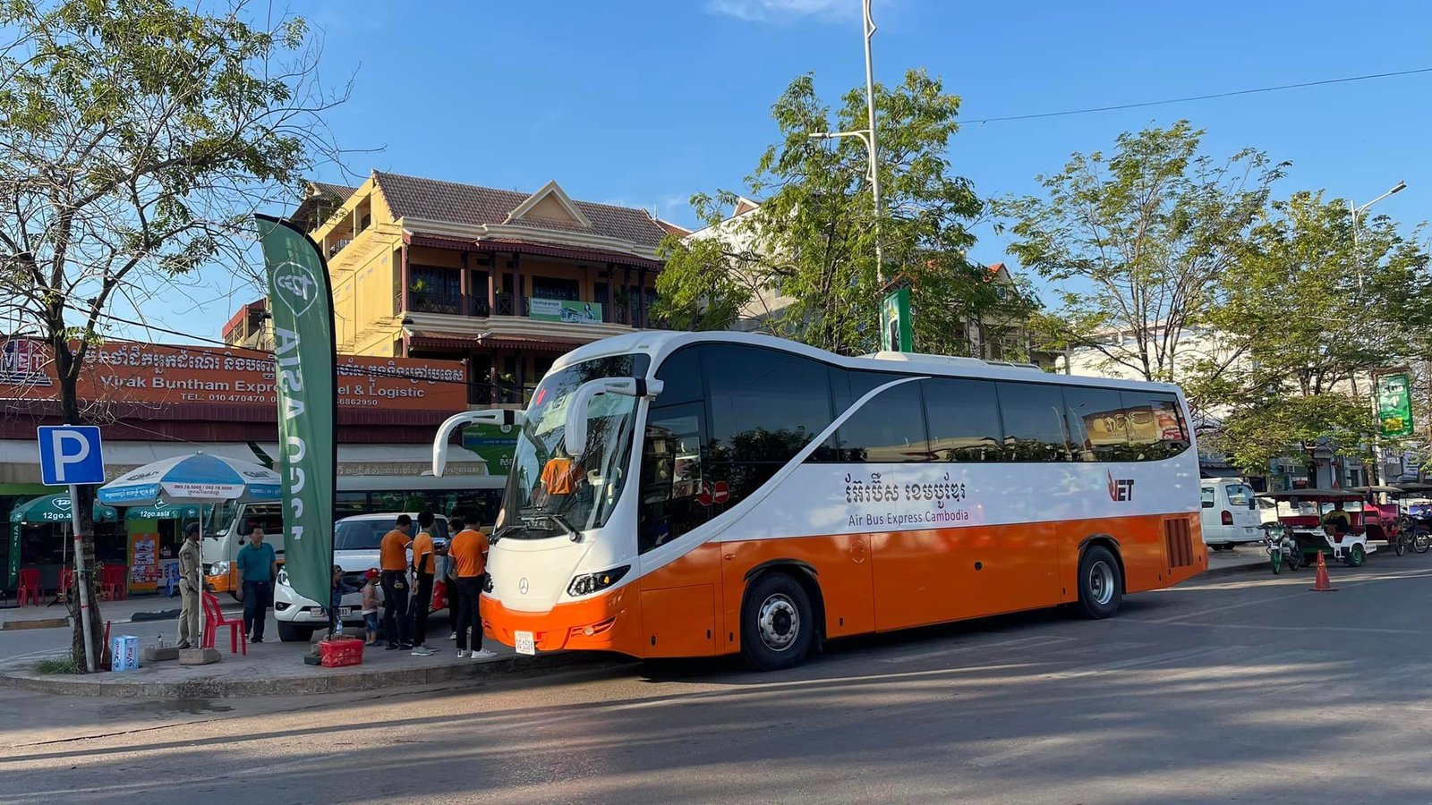 Travel by Bus: Affordable & Convenient