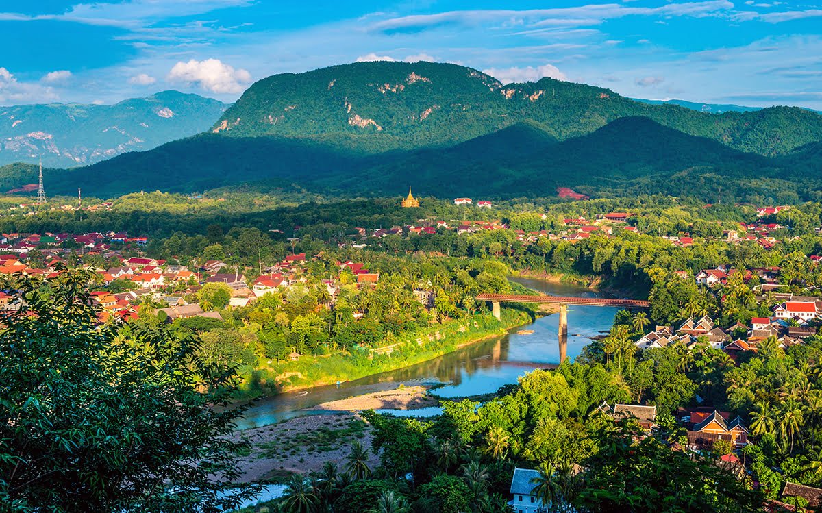 Best Ways to Travel from Vientiane to Luang Prabang in 2025