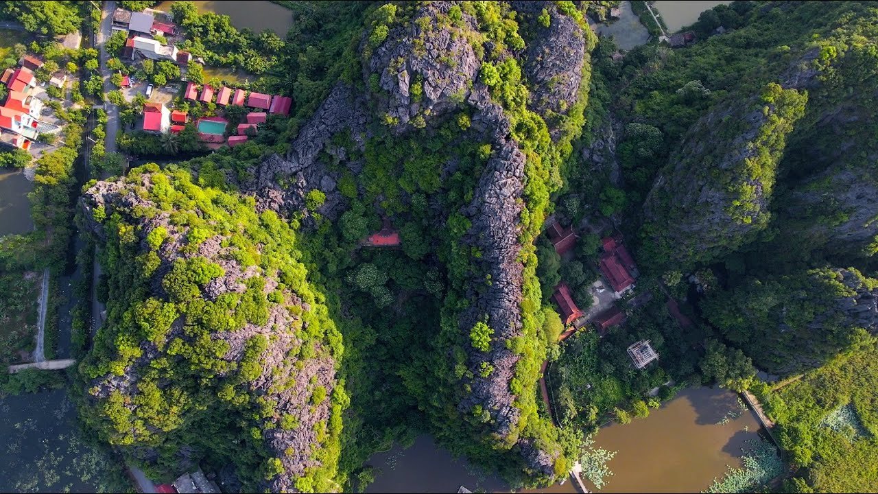 Bich Dong Pagoda