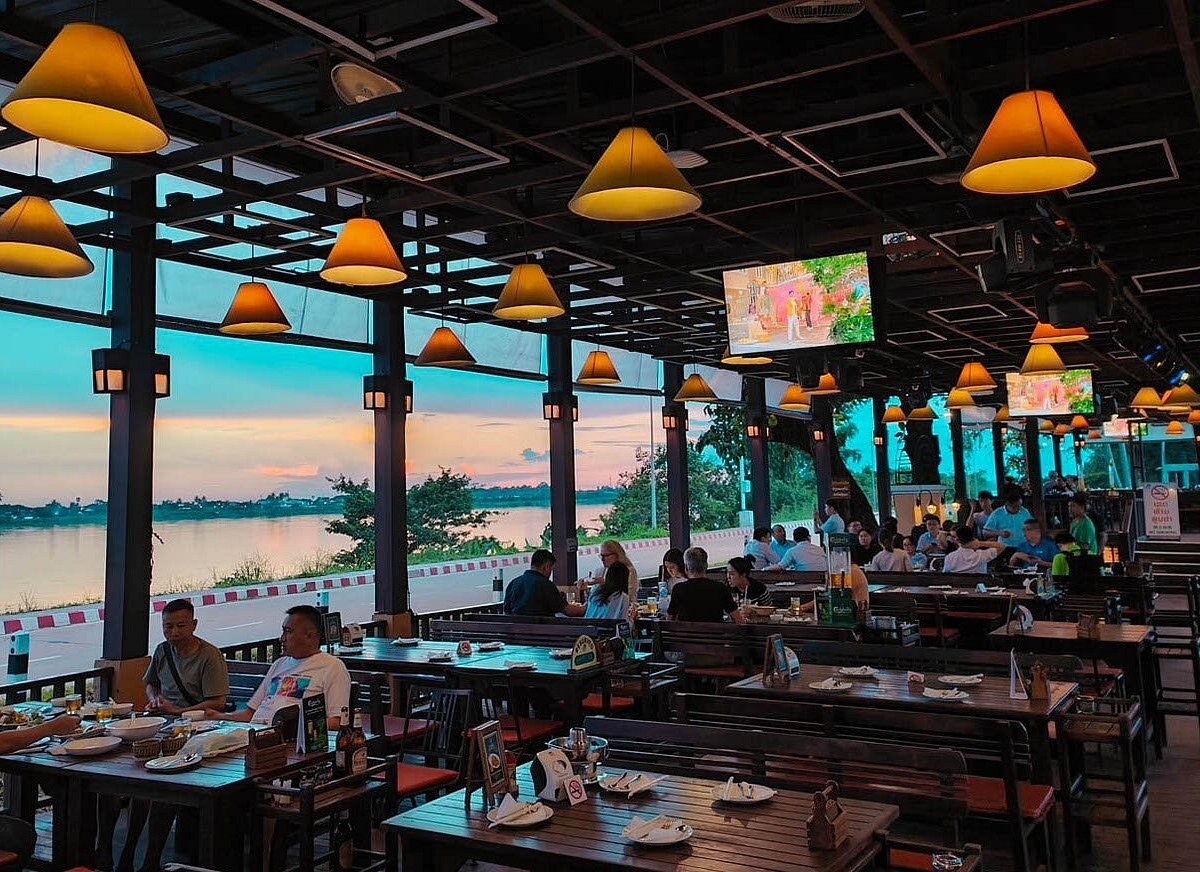 Kong View – Dining by the Mekong River