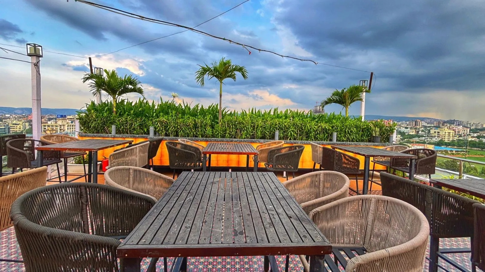 Lao NaNa Rooftop – Dinner with a Panoramic View