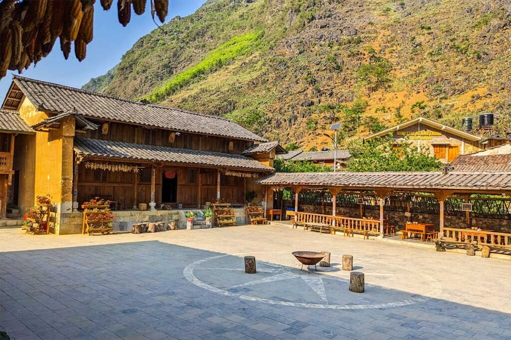 Where to Stay in Meo Vac