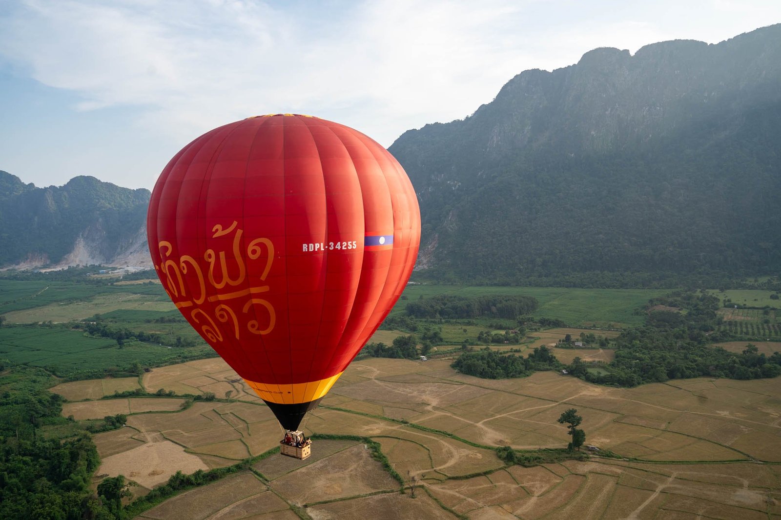 Why Choose Vang Vieng for Hot Air Ballooning