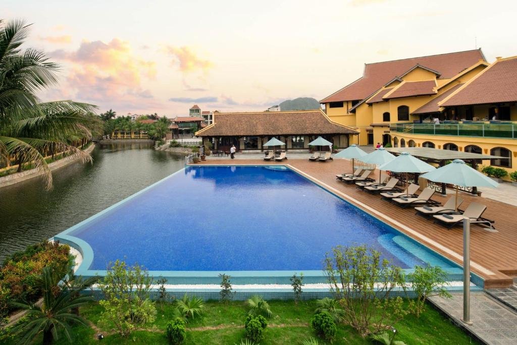 Emeralda Tam Coc Resort