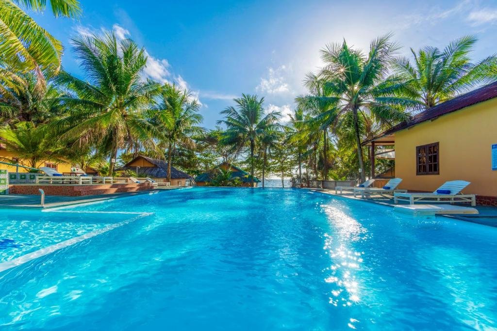 Best Hotels in Central Duong Dong