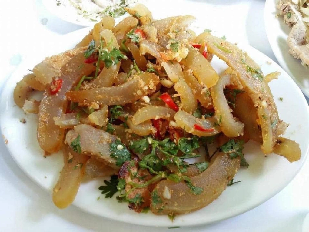 Fermented Buffalo Skin (Da Trâu Thối)