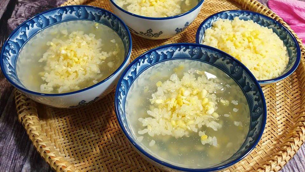 Local Food to Try in Bat Trang