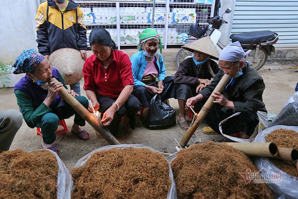 How to Smoke Thuốc Lào Safely (Tips for Travelers)