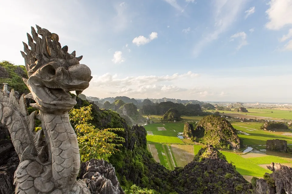 The Story Behind the Name “Hang Múa”