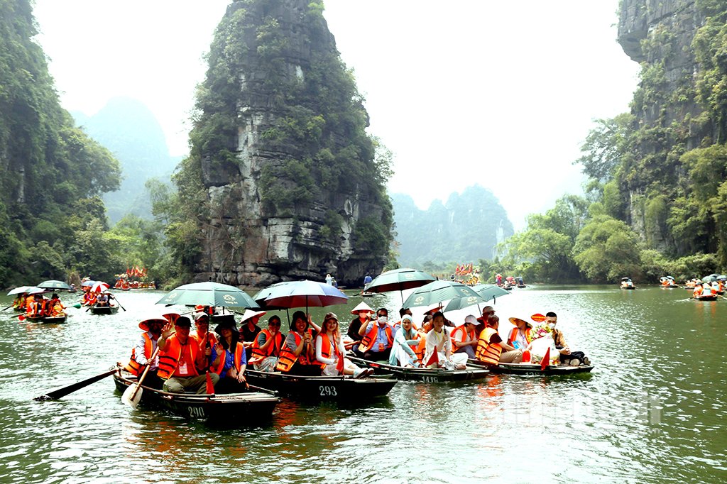 Best Time to Visit Tràng An