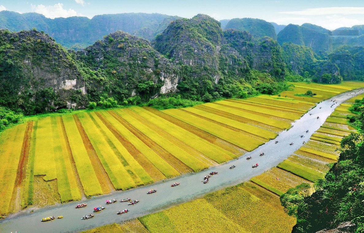 Why Tràng An Is a Must-Visit in Ninh Binh