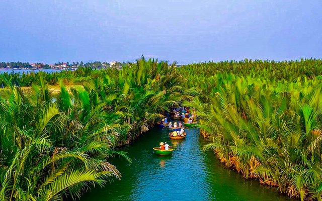 Why is Ben Tre Called the Coconut Kingdom?