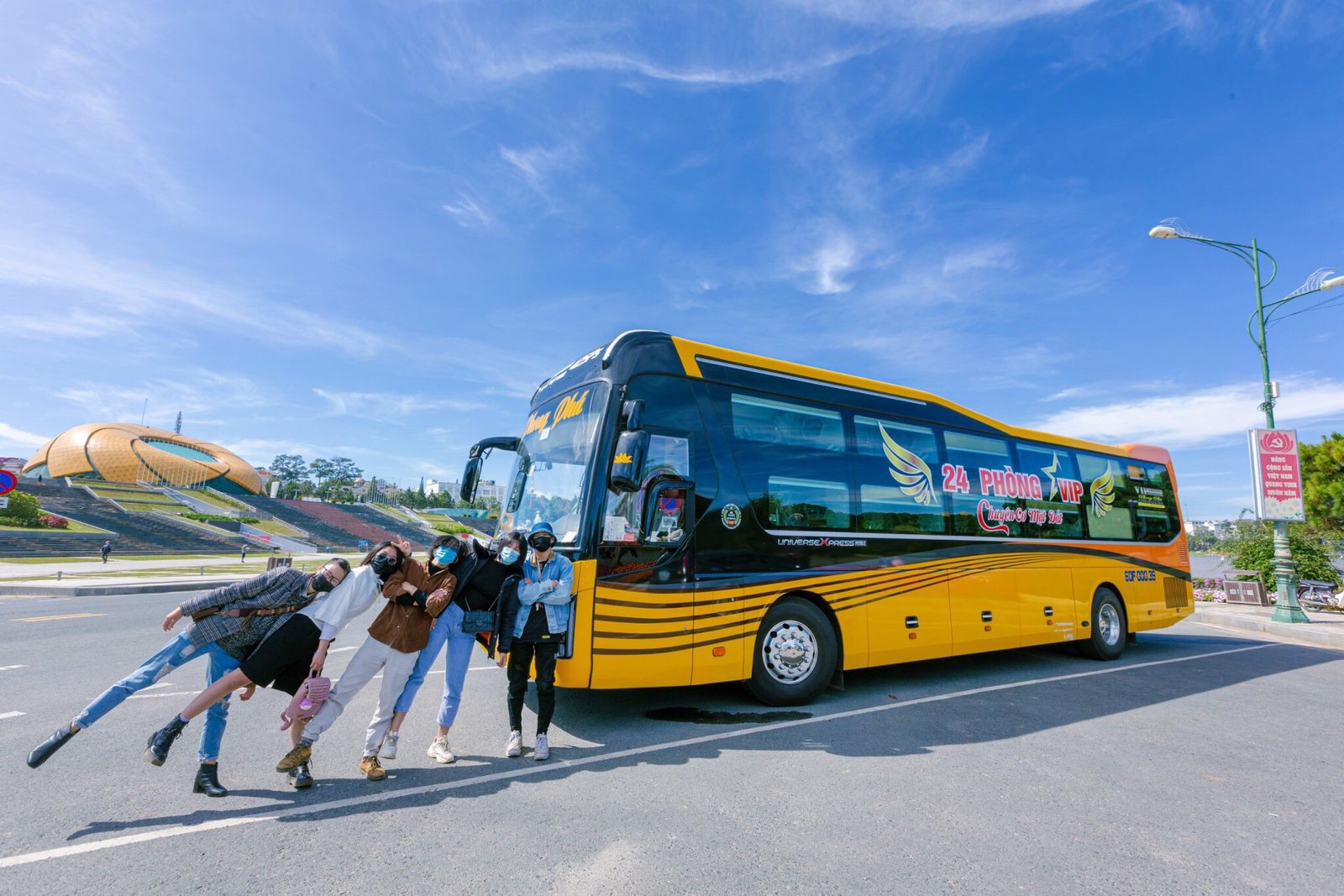 Hanoi to Hue by Limousine Bus – More Comfort on the Road